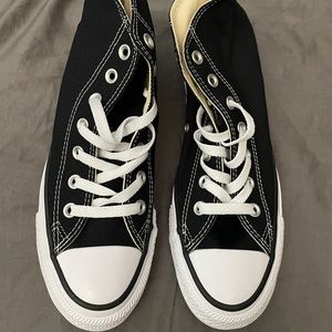 Converse Black High Tops Wm Sz 7 NIB